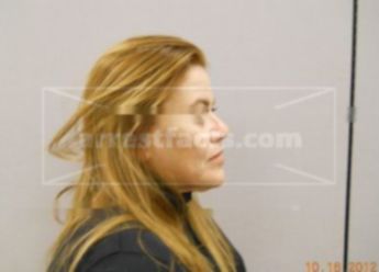 Yadira E Colon
