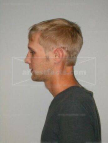 Justin L Stobb