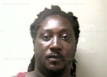Willie R Daniels