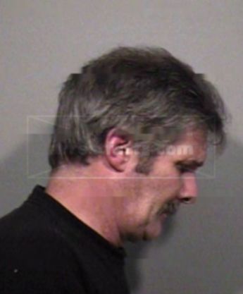Robert T Locke