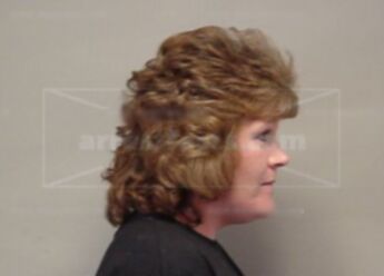 Linda L Hall