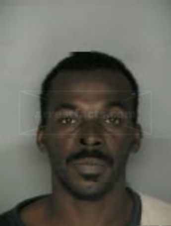 Cecil T Reaves