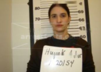 Amber R Huyck