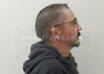 Dustin R Belknap