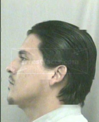 Everett R Gomez