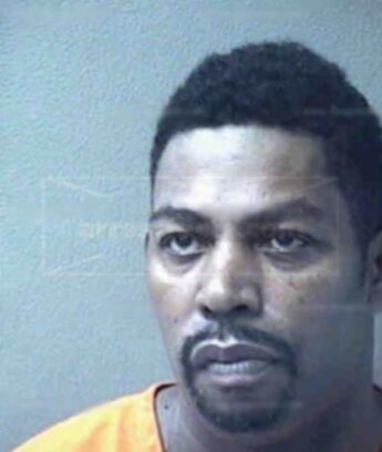 Dexter L Lynn