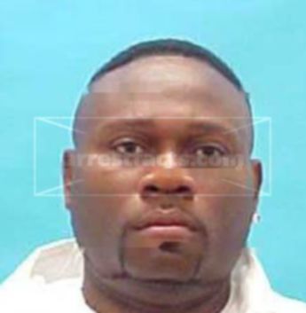 Lorenzo M Miller