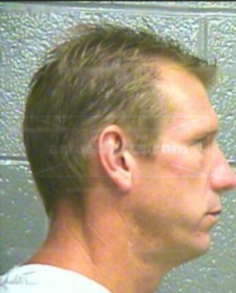 Steven D Unruh
