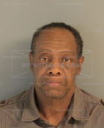 Jerry L Battle