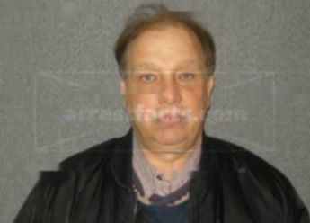 Dennis L Grotto