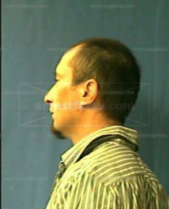 Bennett L Mcclanahan