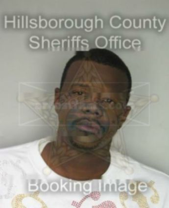 Oliver Navasco Holliday