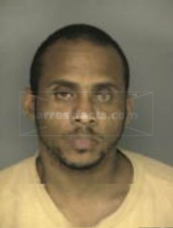 Deidric J Huggins