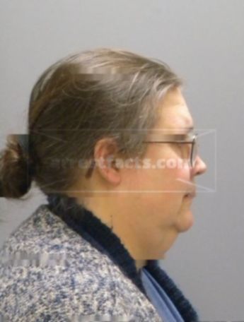 Donna R Daniels