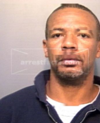 Donnie R Williams