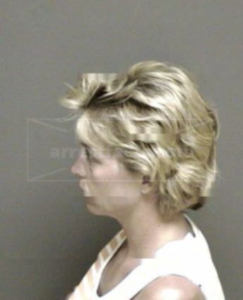 Tina L Cavender