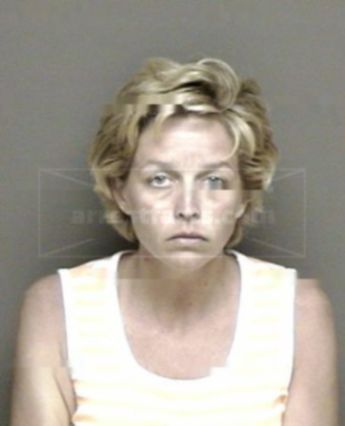 Tina L Cavender