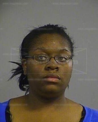 Shantell R Treat