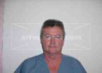 Gregory T Absten