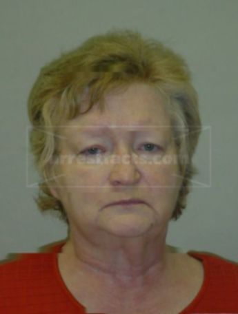 Linda D Clarke