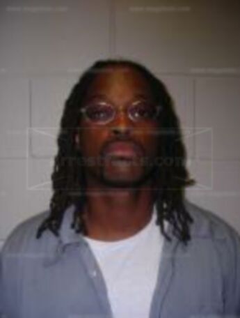 Donte L Maxwell
