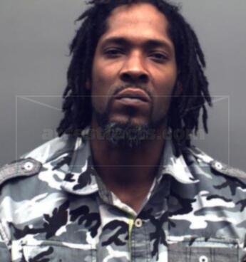 Khari Andre Oliverires