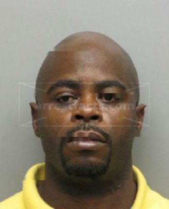Tyrone Holmes