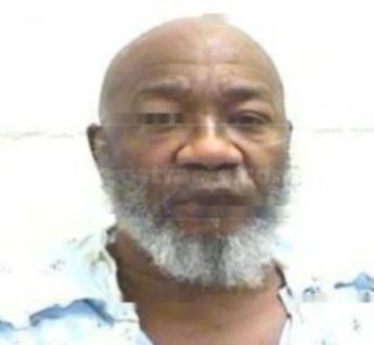 Willie R Davis