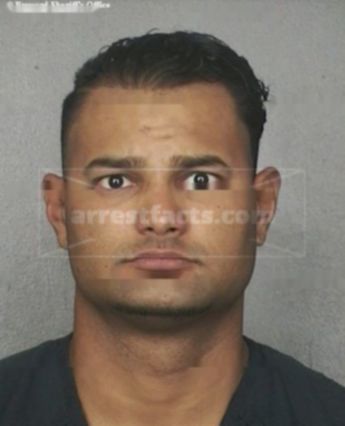 Issa Mickhaiv Gonzalez
