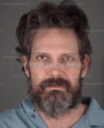 Kristoffer Edward Gross