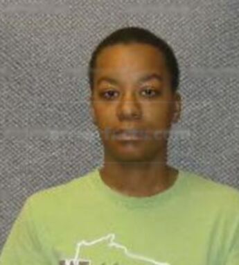 Shanae M Thompson