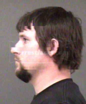 Travis L Mcintosh
