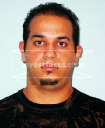 Luis E Chaviano