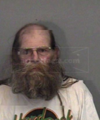 Darrell R Puckett