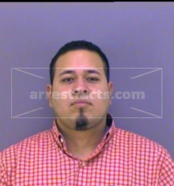 Luis Eduardo Villalobos
