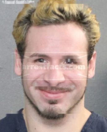 Nestor Lopez