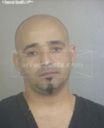 Marco H Santos