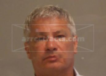 Geoffry L Lippold