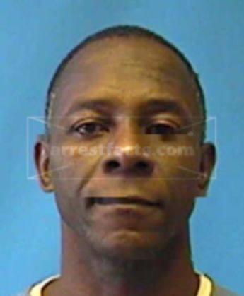 Edmund L Manuel