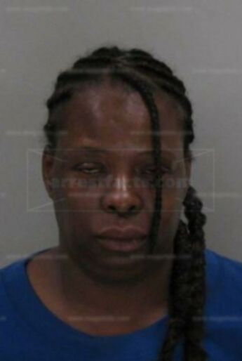 Elienne Nicole Oates