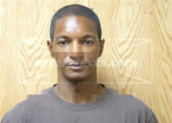Roberto Adams