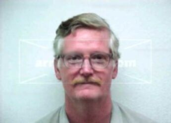 Glen E Dixon