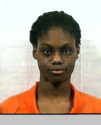 Marshae L Holloway
