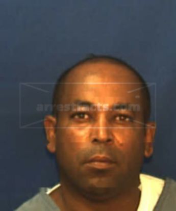 Oscar Raul Velez