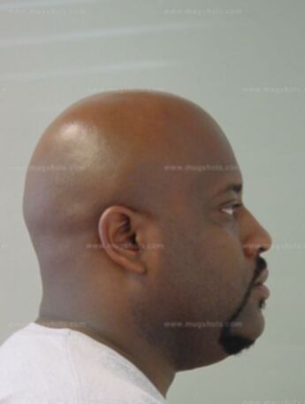 Warrick D Floyd