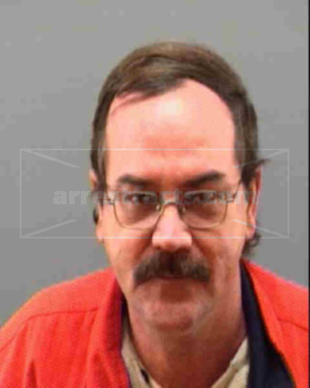 Darrell T Wright