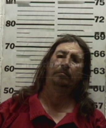 Robert L Cruz