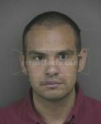 Larry Ledesma Vela