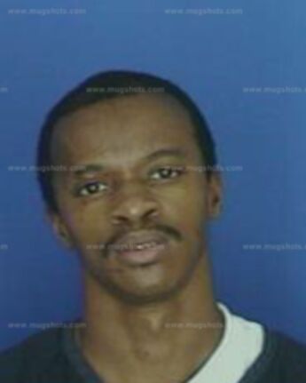 Dexter L Williams