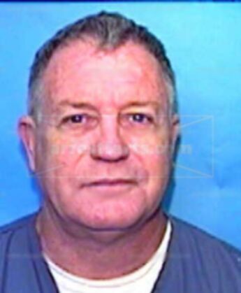 Larry D Mullins